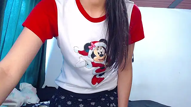 Ariel Zeo1 online show from December 3, 2024, 7:00 pm