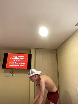 Snapshot of Elian_Cooper chatting on January 3, 2025, 2:08 pm Elian Cooper online show from January 3, 2025, 2:08 pm