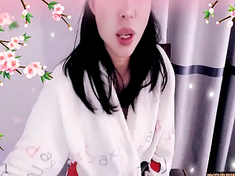 xiaoxuer online show from December 23, 2024, 7:49 am