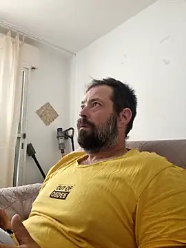 Snapshot of zefside42 chatting on October 31, 2025, 6:25 am zefside42 online show from October 31, 2025, 6:25 am