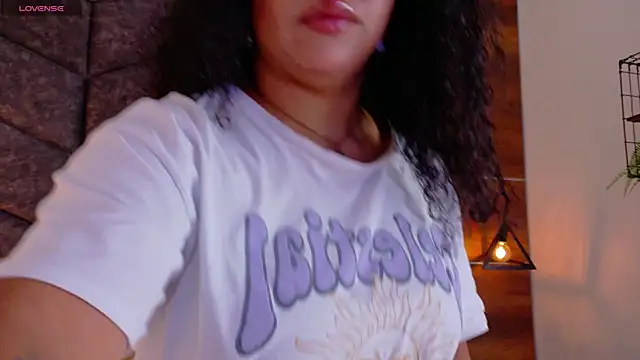 memphiswilliam online show from April 7, 2026, 2:45 am