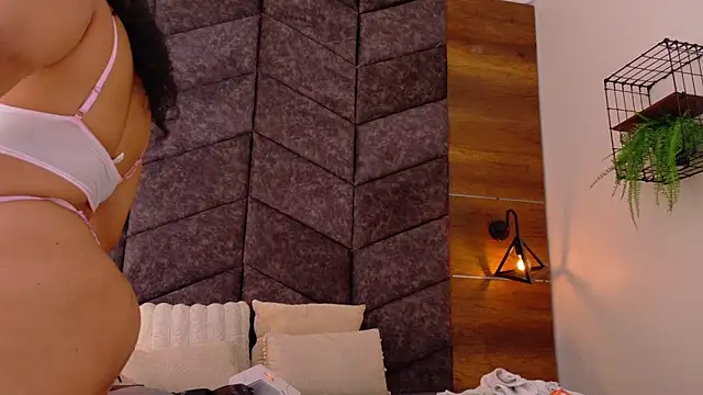 memphiswilliam online show from April 17, 2026, 3:09 am