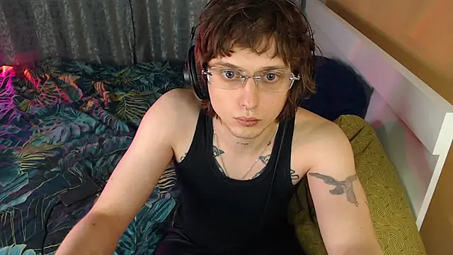 axxxturel online show from October 5, 2025, 10:29 pm