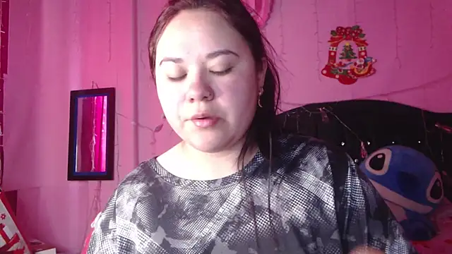 NikkiRous  online show from November 17, 2025, 2:45 pm