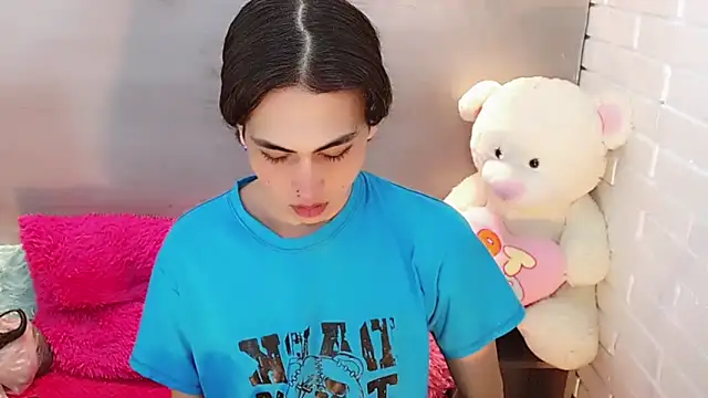 Daniela Pink  online show from September 20, 2025, 7:37 pm