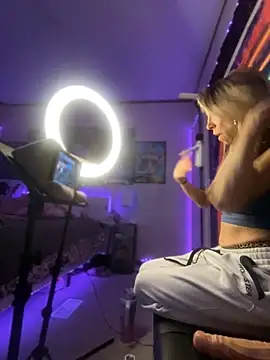 SarahStarr2020 online show from January 12, 2025, 3:57 pm