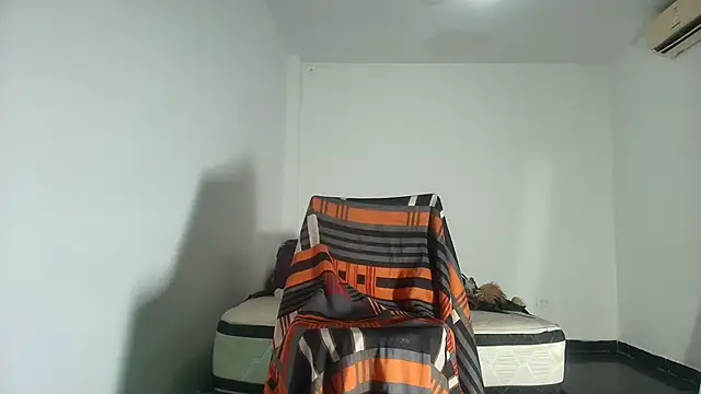 Snapshot of barbara_anal_squirt_ chatting on June 25, 2026, 5:12 am barbara anal squirt online show from June 25, 2026, 5:12 am