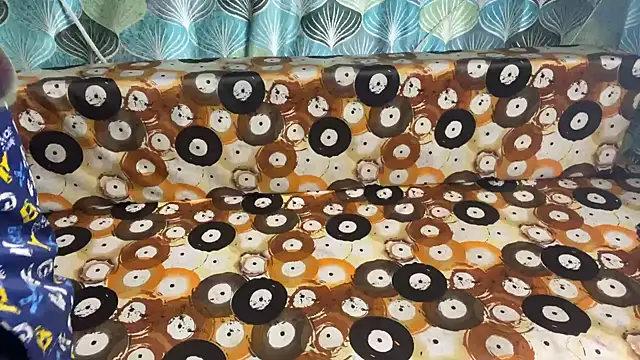 shuhana  online show from April 2, 2026, 4:43 am