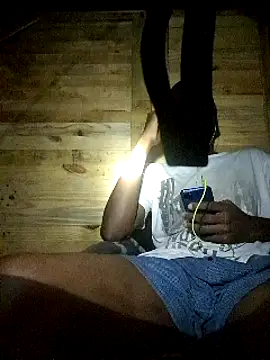 Snapshot of Gifttheskimaskboy chatting on February 27, 2025, 11:26 pm Gifttheskimaskboy online show from February 27, 2025, 11:26 pm