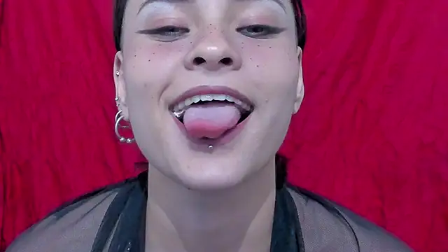 AnnyThompson  online show from April 13, 2026, 4:51 am