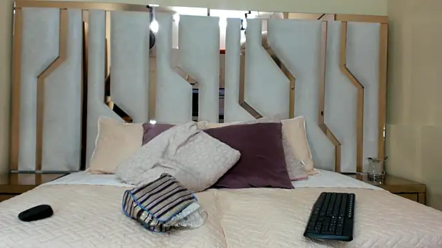 TifanyChill online show from January 15, 2025, 9:41 pm