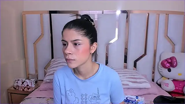 TifanyChill online show from November 4, 2025, 7:46 pm