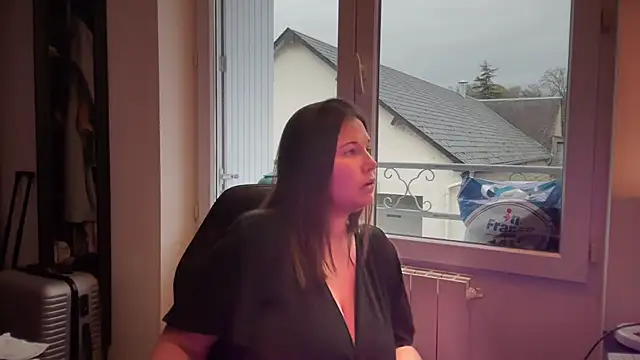 minette-sexy online show from November 28, 2025, 3:47 pm