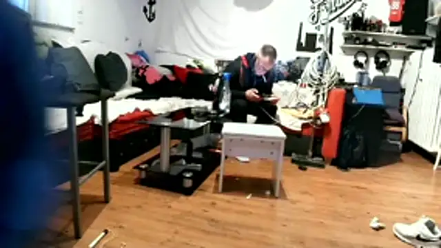 lukasdie online show from May 15, 2026, 3:52 pm