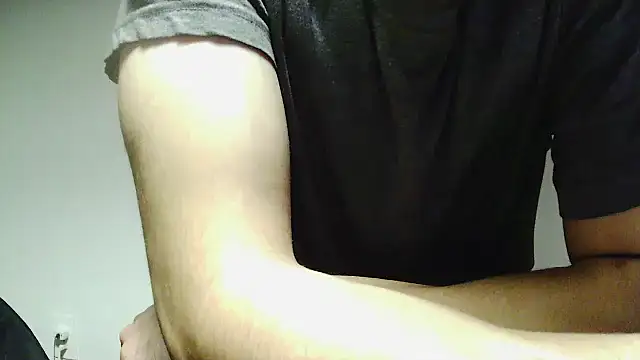 L0cKyseven77 online show from September 30, 2025, 12:37 am