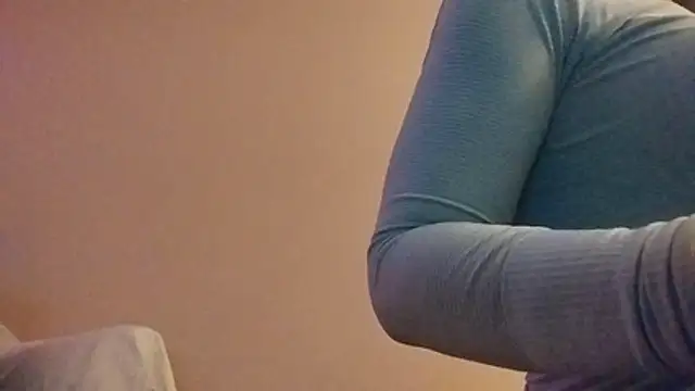 we8camgirl online show from October 25, 2025, 1:40 pm