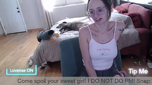 Plantbabeee online show from March 12, 2026, 5:41 pm