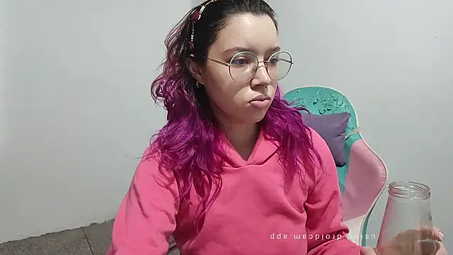 WandaDoll online show from December 15, 2025, 12:09 pm