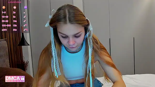 Molly sweetie online show from November 12, 2025, 7:09 am