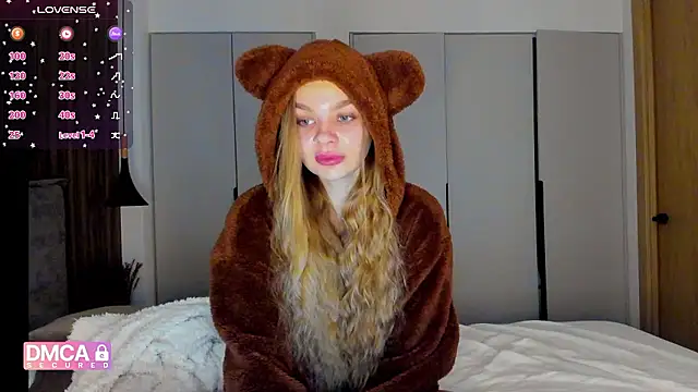 Molly sweetie online show from December 17, 2025, 7:36 am