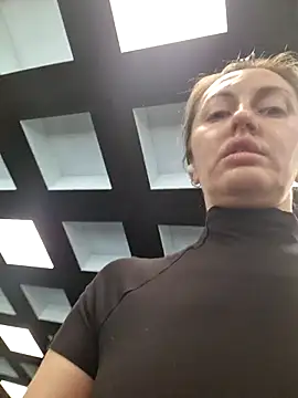 Miss    Mia  online show from March 7, 2026, 9:28 am