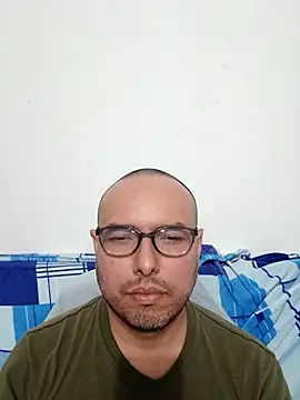 Snapshot of ElSunEagle chatting on February 5, 2026, 1:10 am ElSunEagle online show from February 5, 2026, 1:10 am