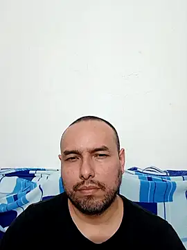 Snapshot of ElSunEagle chatting on February 14, 2026, 1:35 am ElSunEagle online show from February 14, 2026, 1:35 am