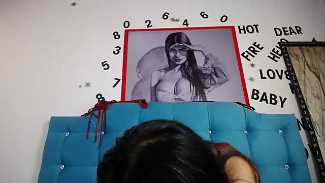 sweet skylove  online show from December 18, 2025, 6:25 pm