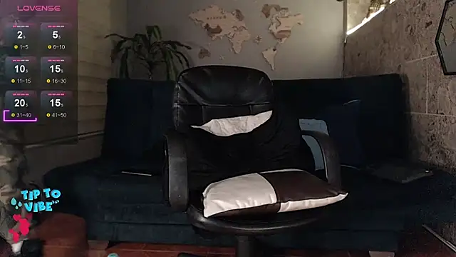 Snapshot of rogert_xx chatting on February 15, 2025, 5:09 am rogert xx online show from February 15, 2025, 5:09 am