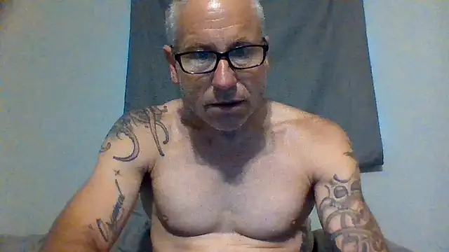 Pcsammy73 online show from April 30, 2026, 8:57 pm