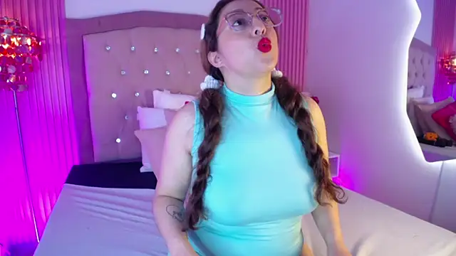 AnnadirtyXo online show from March 2, 2026, 5:08 am