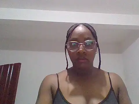 halana heredia online show from October 14, 2025, 2:29 pm