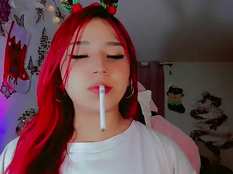 madisonx17 online show from December 16, 2024, 7:04 am