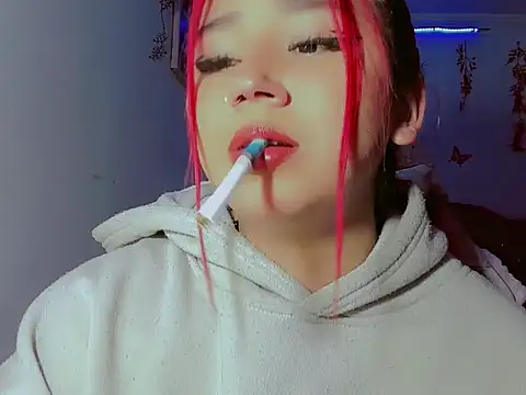 madisonx17 online show from November 5, 2025, 1:38 am