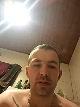 Snapshot of magicSeX4You chatting on February 4, 2025, 9:20 pm magicSeX4You online show from February 4, 2025, 9:20 pm