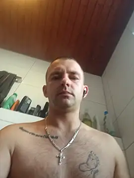 Snapshot of magicSeX4You chatting on February 17, 2025, 2:04 pm magicSeX4You online show from February 17, 2025, 2:04 pm