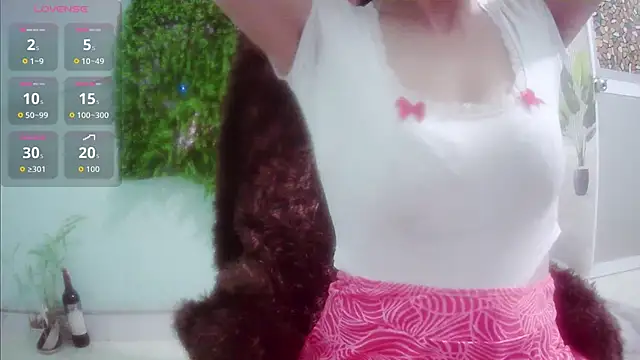 Snapshot of Yii-Ser chatting on November 9, 2025, 6:12 am Yii-Ser online show from November 9, 2025, 6:12 am