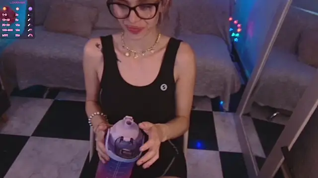 Lucy Princes online show from May 25, 2026, 12:55 pm