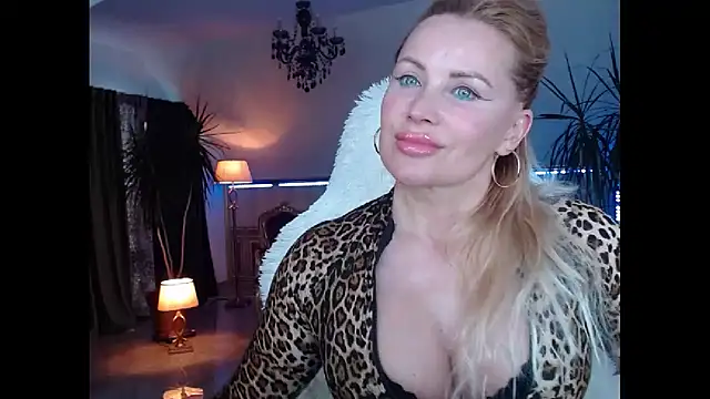 eyesangel22 online show from December 27, 2024, 1:07 pm