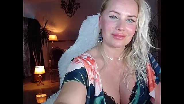 eyesangel22 online show from January 14, 2025, 2:32 pm