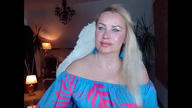 eyesangel22 online show from January 22, 2025, 11:45 am