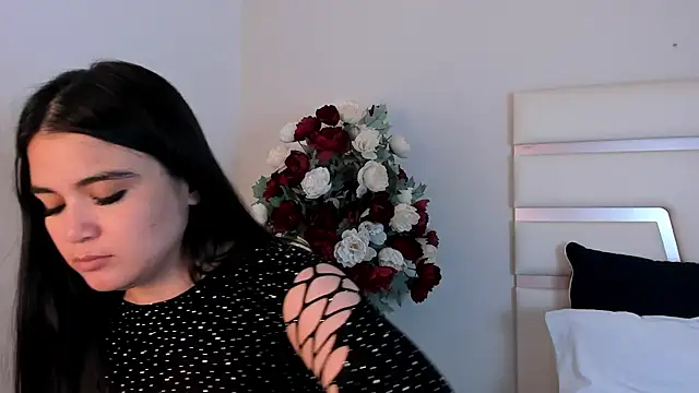 CamilaSofiia online show from January 17, 2025, 8:56 am