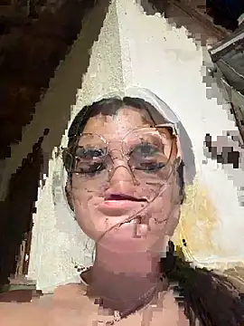 CamilaSofiia online show from April 4, 2026, 12:42 am