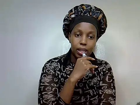 Snapshot of sexxy_kay chatting on December 17, 2024, 7:37 pm sexxy kay online show from December 17, 2024, 7:37 pm