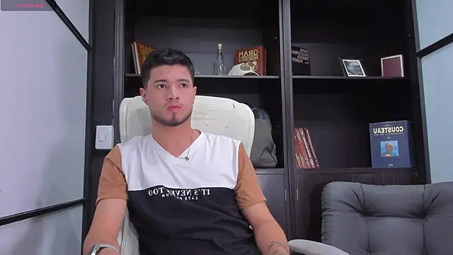 Snapshot of EdwardRoss_ chatting on February 20, 2025, 7:30 pm EdwardRoss online show from February 20, 2025, 7:30 pm