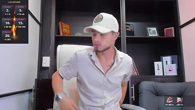 Snapshot of EdwardRoss_ chatting on March 3, 2025, 7:06 pm EdwardRoss online show from March 3, 2025, 7:06 pm