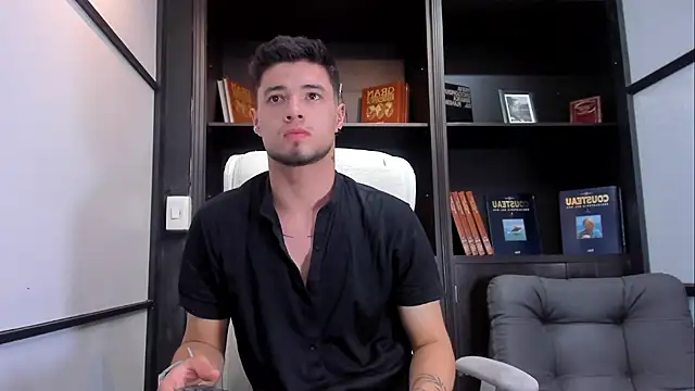 Snapshot of EdwardRoss_ chatting on March 7, 2025, 7:49 pm EdwardRoss online show from March 7, 2025, 7:49 pm