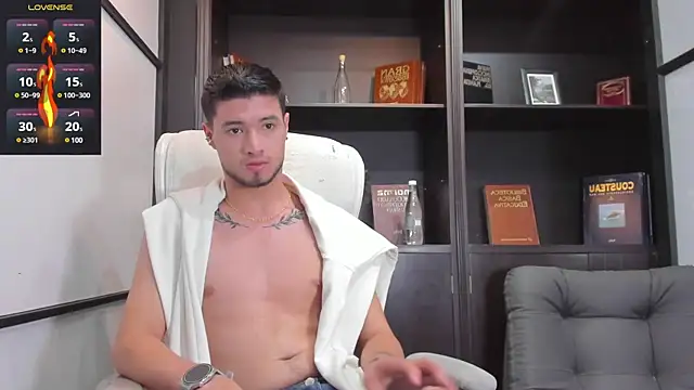 Snapshot of EdwardRoss_ chatting on March 14, 2025, 7:55 pm EdwardRoss online show from March 14, 2025, 7:55 pm