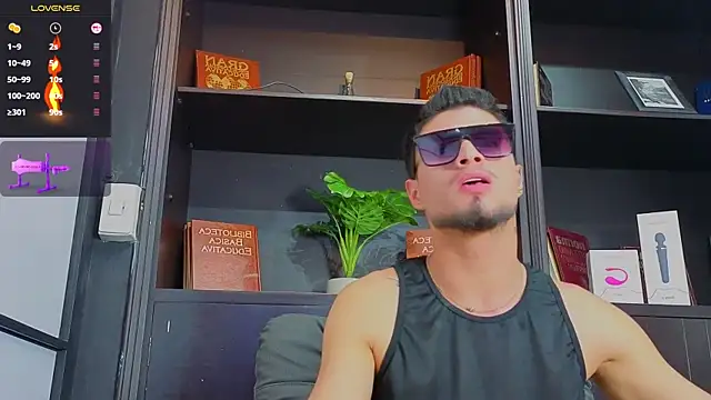 Snapshot of EdwardRoss_ chatting on September 16, 2025, 6:58 am EdwardRoss online show from September 16, 2025, 6:58 am