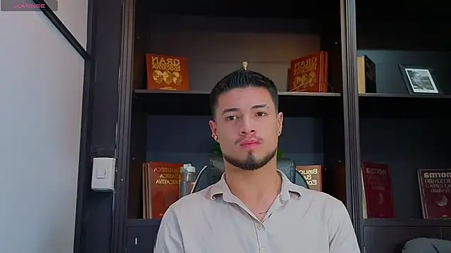 Snapshot of EdwardRoss_ chatting on September 23, 2025, 8:34 pm EdwardRoss online show from September 23, 2025, 8:34 pm